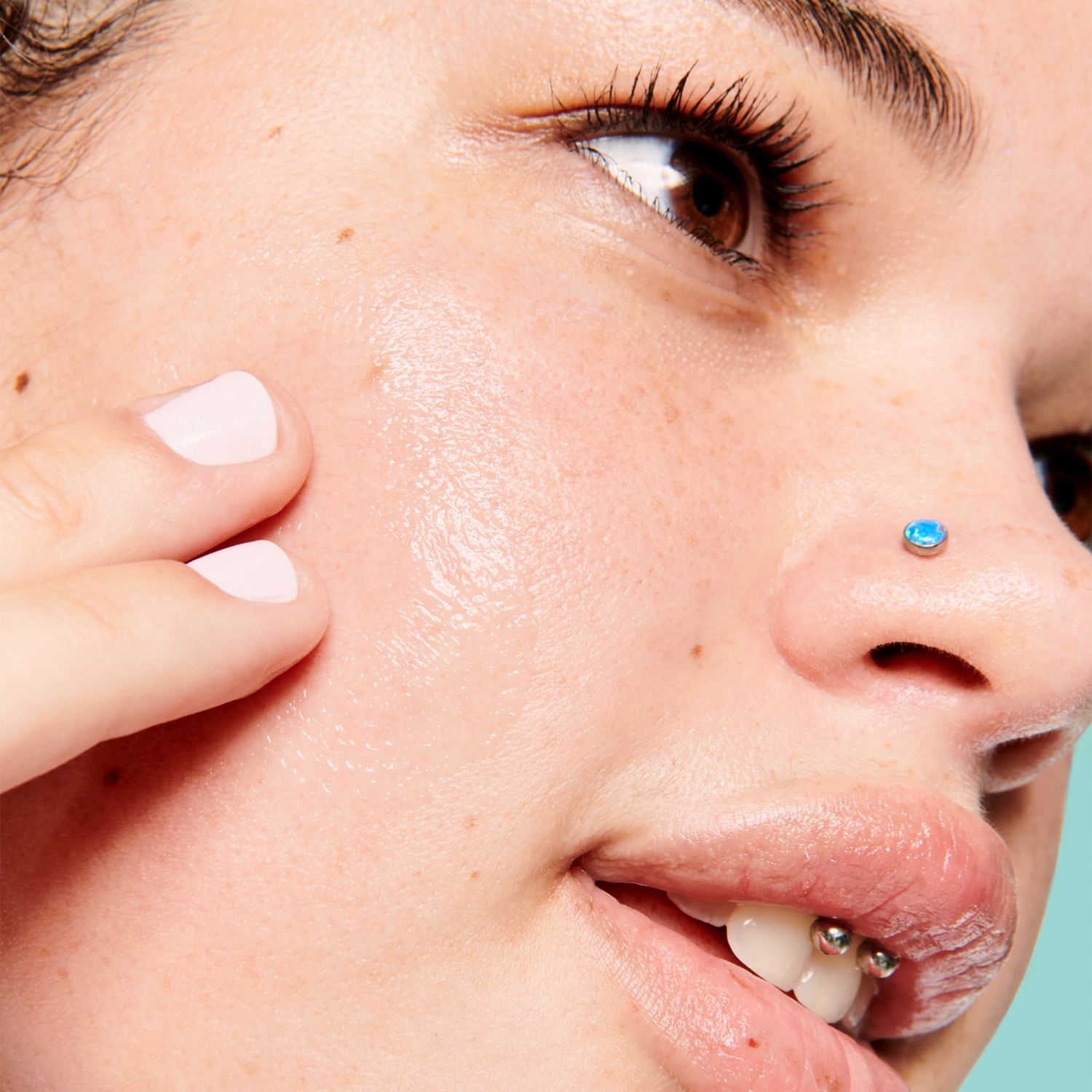 SMOOTH SIP MOISTURIZER (CREMA FACIAL LIGERA QUE HIDRATA Y SUAVIZA LOS POROS)